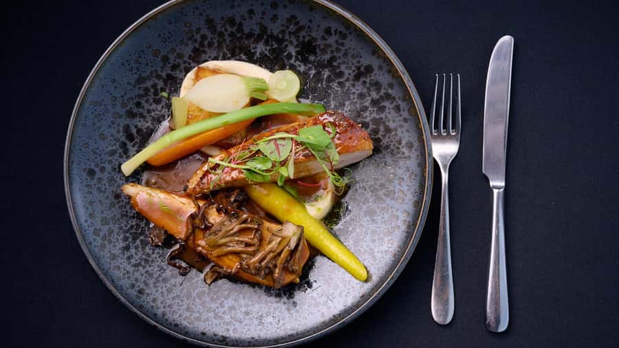 Melbourne: Skydeck and Altitude Dining Experience - Eureka 89 dinner: top-floor dining with Melbourne in your line of sight