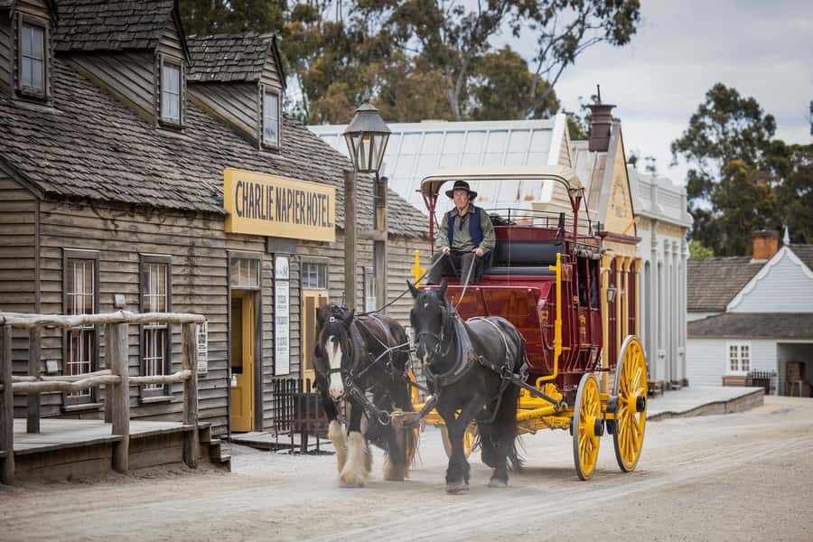 Melbourne: Sovereign Hill 'A Touch of Gold' Ballarat Tour - Getting There from Melbourne: Pickup Stops and Bus Timing