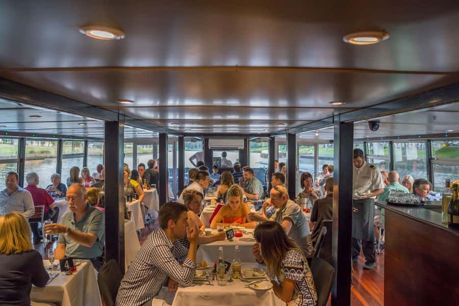 Melbourne: Spirit Of Melbourne Yarra River Lunch Cruise - Spirit Of Melbourne Lunch Cruise, The Value Story in Real Life