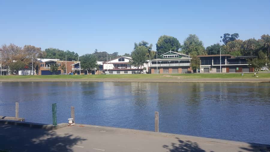 Melbourne Sports Walk - The Commonwealth Games path toward the MCG