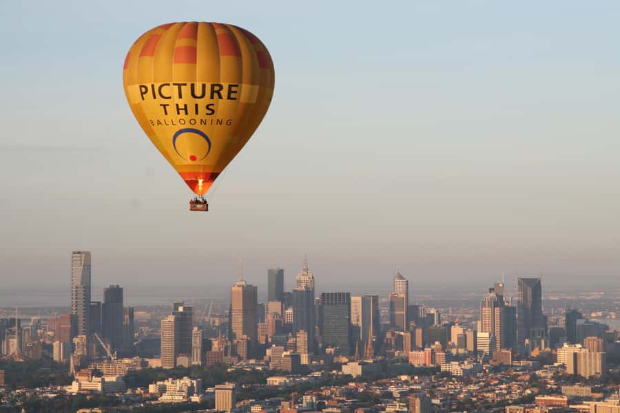 Melbourne: Sunrise Hot Air Balloon Experience with Breakfast - Key things to know before you go