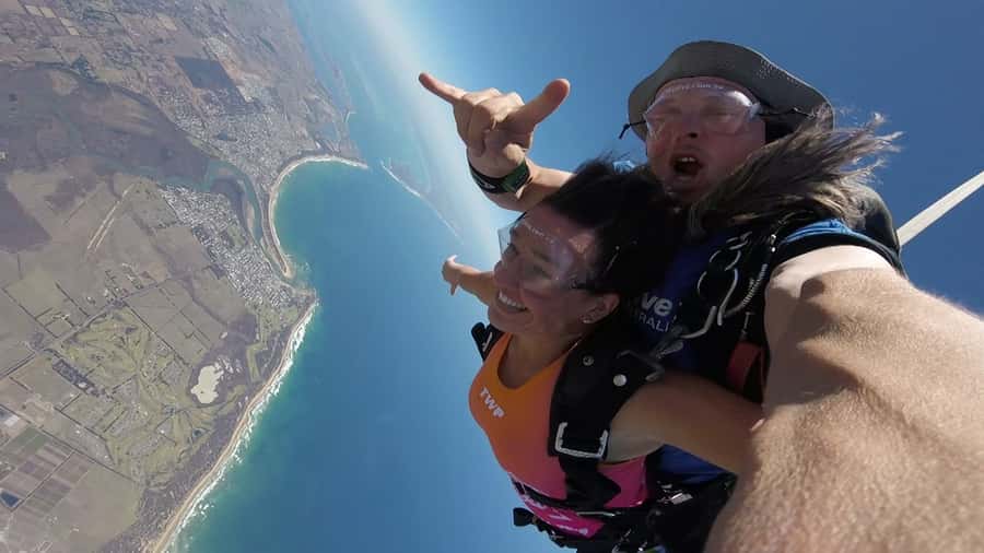 Melbourne: Tandem Skydive over Great Ocean Road + Transfer - Key Points to Know Before You Jump