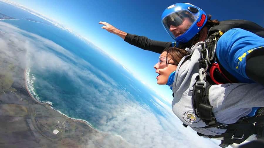 Melbourne: Tandem Skydive over Great Ocean Road + Transfer - Freefall for Up to 60 Seconds: The Real Adrenaline Hit