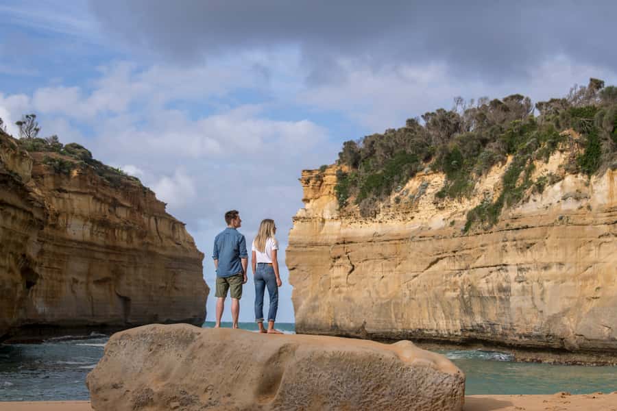 Melbourne to Adelaide: 2-Day Overland Explorer Tour - Apollo Bay lunch break, then the Otways shift from coast to forest