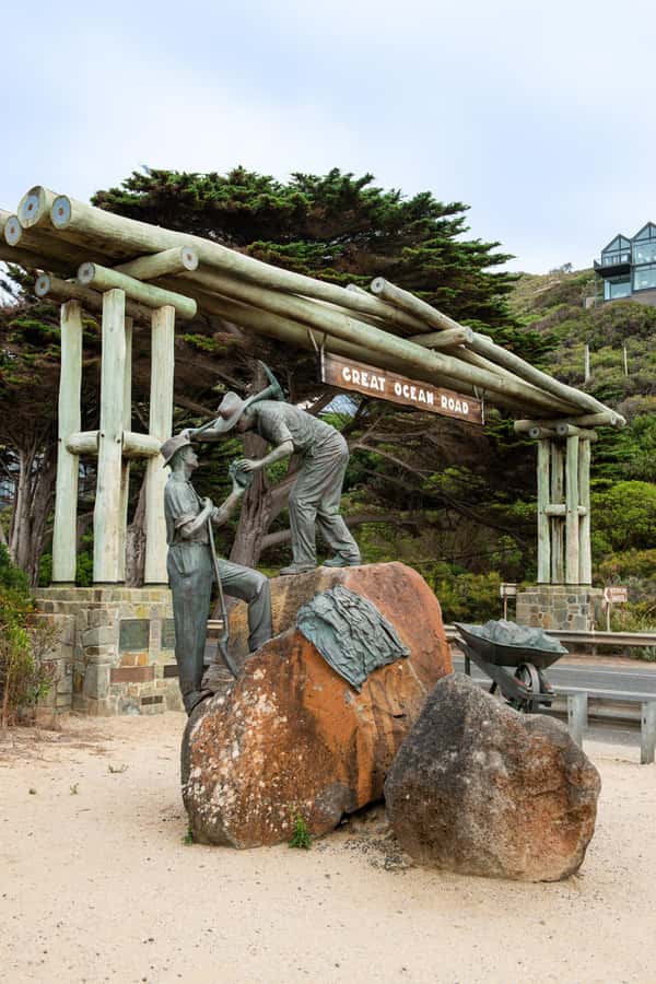Melbourne: Ultimate Great Ocean Road Morning Escape Day Tour - Meet-up points in Melbourne, and why they matter for your morning