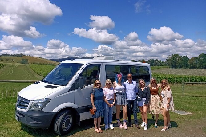 Melbourne: Yarra Valley Wine, Gin, Whisky and Chocolate Tour - Soumah in Yarra Valley: five wines and a good view tempo
