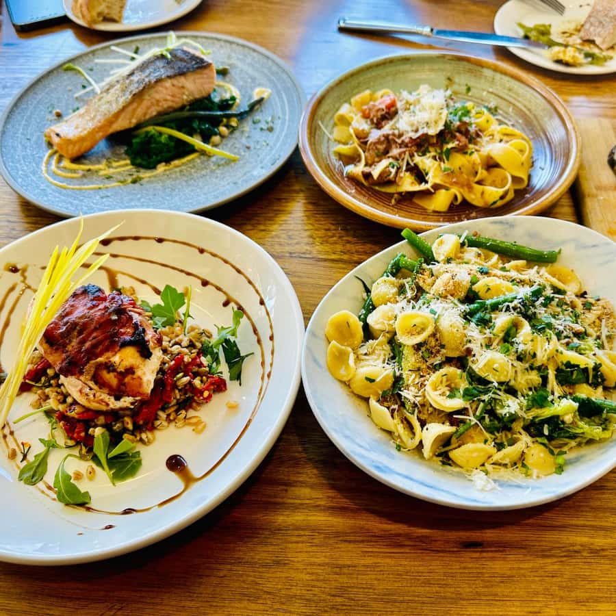Melbourne: Yarra Valley Wine Tour + Lunch & Gin/Beer Option - Key points at a glance