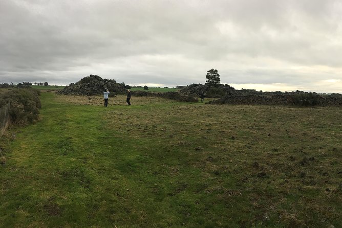 Mount Eccles Volcano – Budj Bim National Park - Budj Bim National Park stop: crater-lake, lava snake, and lava tunnel traces