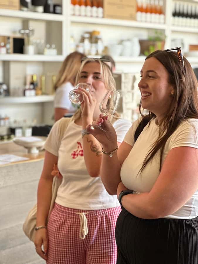 Phillip Island: Wine, Wildlife & Penguins with Gourmet Feast - Cowes for a quick reset: beaches and local browsing
