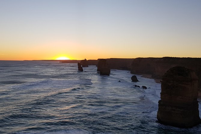 Private and Customised Great Ocean Road and Luxury Tour - Split Point Lighthouse and the built-in history stop