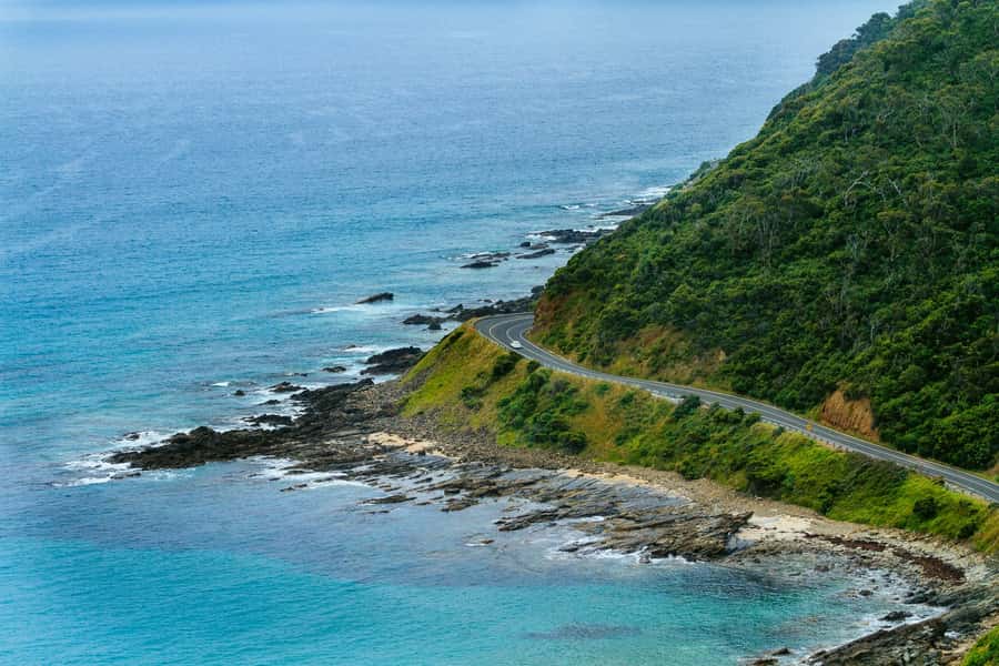 Private Great Ocean Road Tour - Twelve Apostles and Loch Ard Gorge: the classic finish, done with context