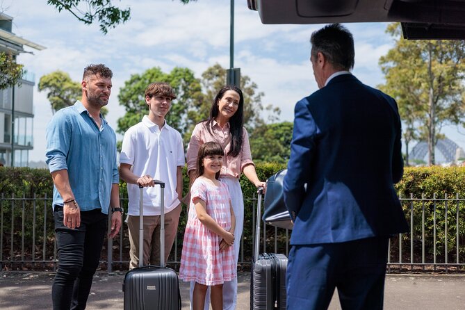 Private Luxury Transfer from Melbourne CBD to Melbourne Airport - Service quality signals, friendly efficiency and why it matters