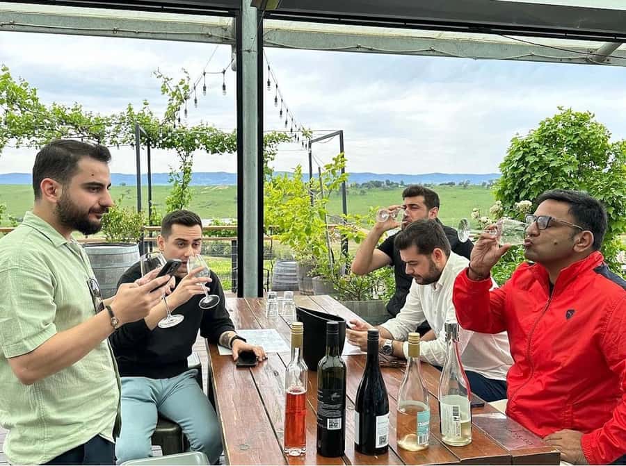 Private Tour: Yarra Valley Wine, Cheese, Gin & Chocolatrie - Lunch at the Middle of the Day, With a Drink Included in the Moment