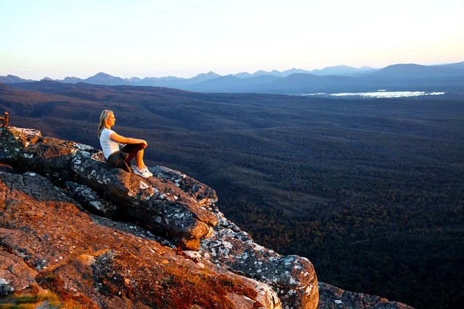 Small-Group Grampians Great Wildlife Escape Day Trip with Hiking - Kicking off from Melbourne: 7:35am departure, air-conditioned and focused