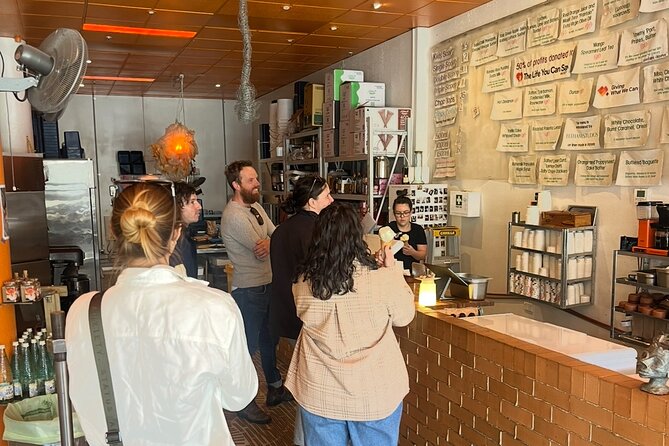 Street Food Tour in Melbourne's Inner North - What Joe’s guiding style feels like on the ground