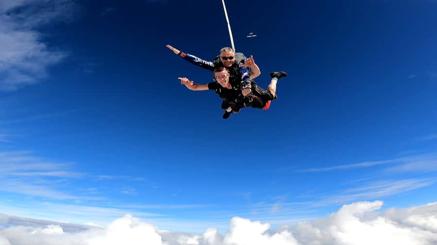Torquay: Skydive over The Great Ocean Road - opt Melb pickup - Getting there: meeting points, Torquay timing, and Melbourne pickup