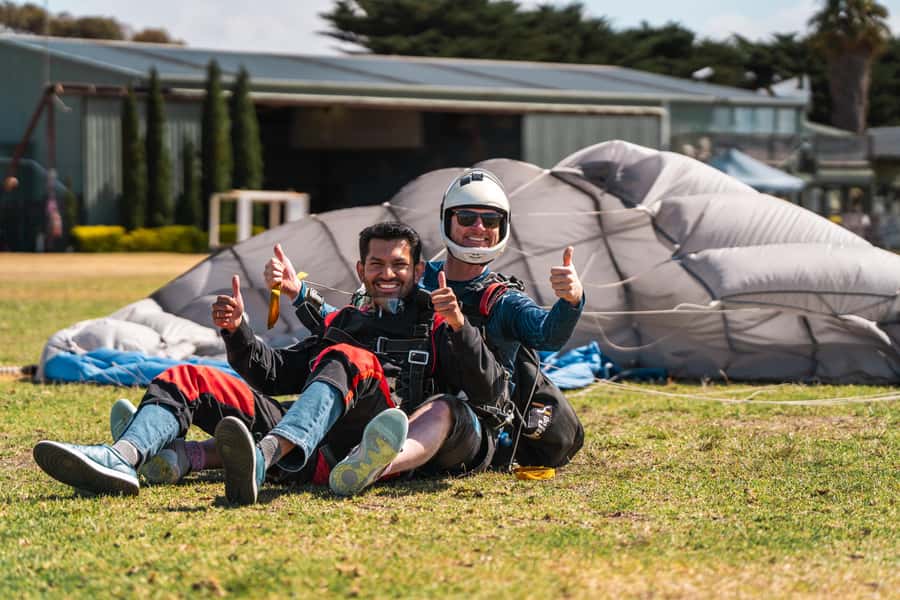 Torquay: Skydive over The Great Ocean Road - opt Melb pickup - The 2 to 6 hour flow, step by step