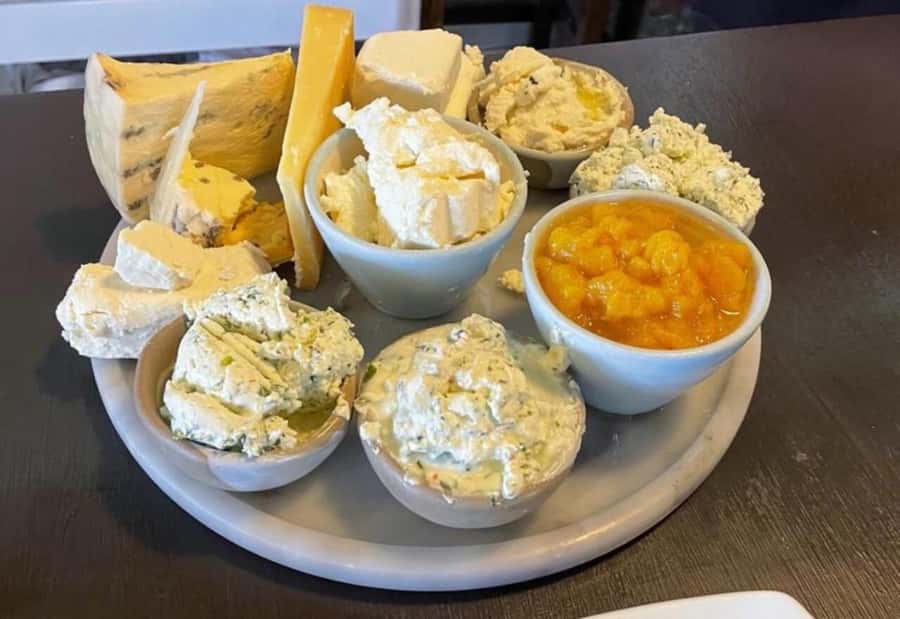 Yarra Valley Foodies Tour with Chandon and Kangaroo Safari! - Federation Square pickup to the valley drive, what you’ll actually feel