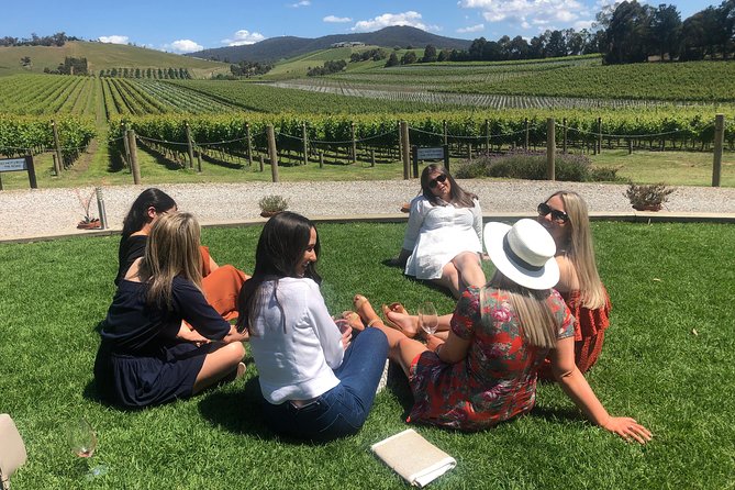 Yarra Valley Winery Tour from Melbourne - Lunch included - From Russell Street to the wineries: timing and how the day runs