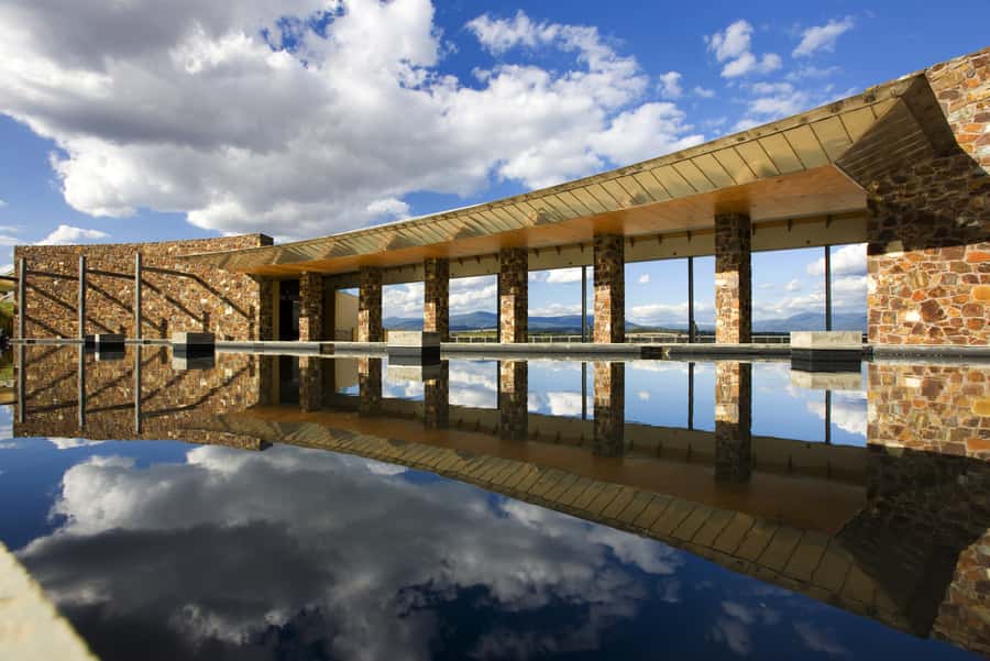 Yarra Valley: Winery Tour with Lunch at Yering Station - Yering Station, from 1838 vineyards to the original 1859 winery